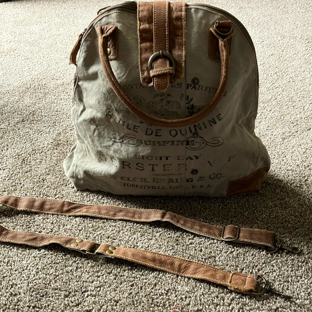 NEW Lisa Robertson Large Tote